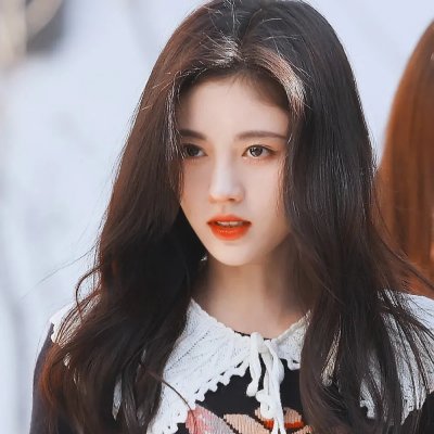 男孩与鹈鹕